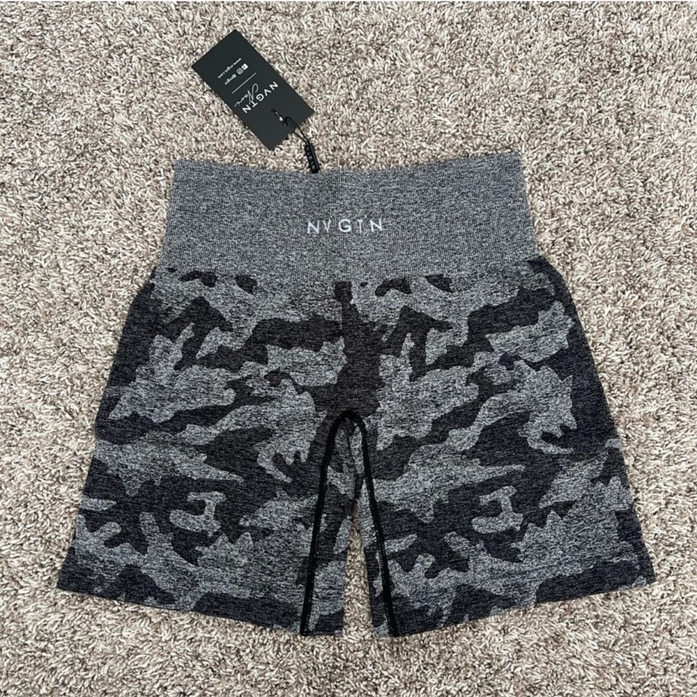 NVGTN SEAMLESS CAMO BIKER SHORT